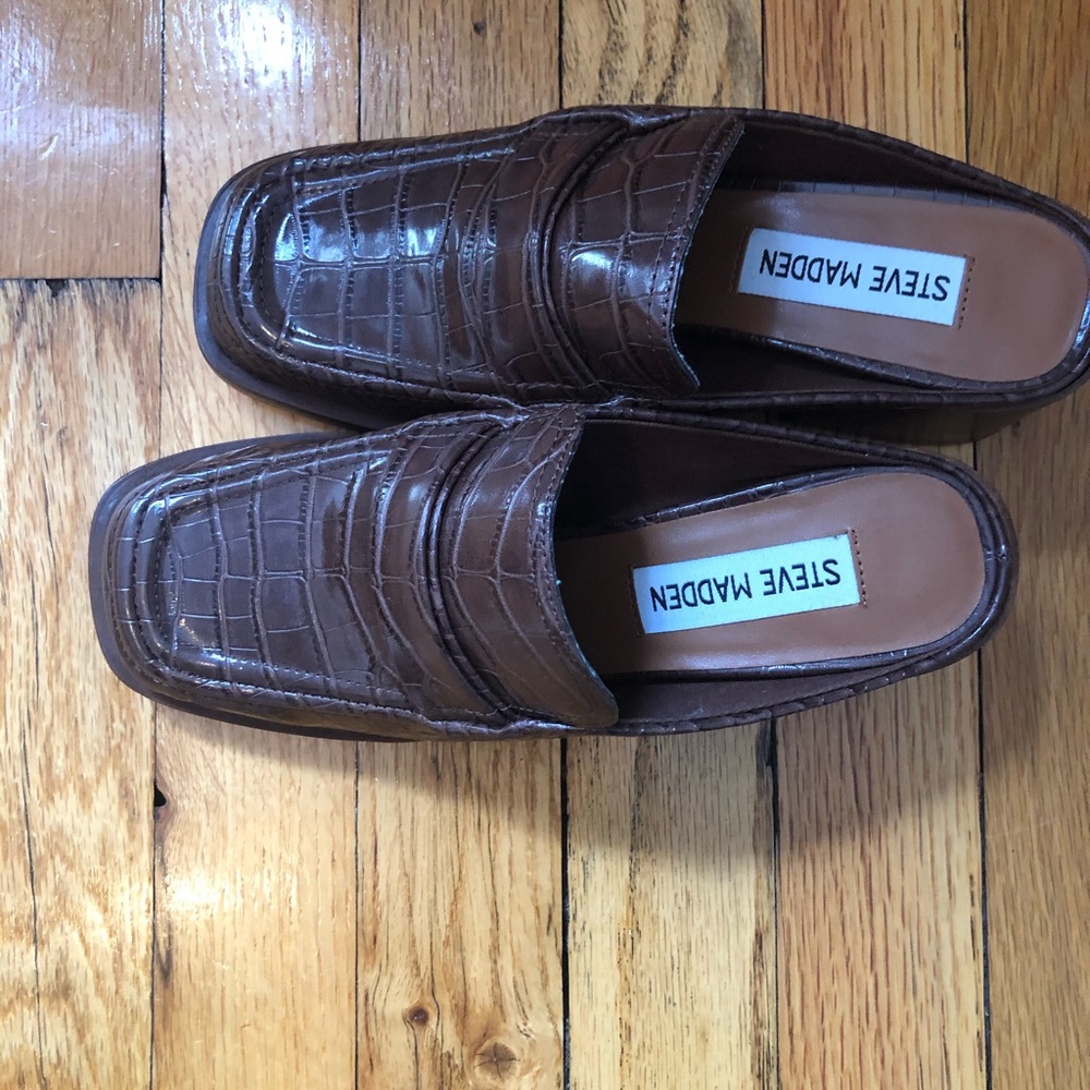 Clogs - Picture 6 of 8